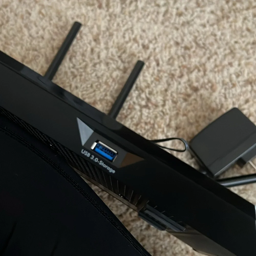 NETGEAR Nighthawk Smart Wi-Fi Router, R6700 - AC1750 - Picture 6 of 6